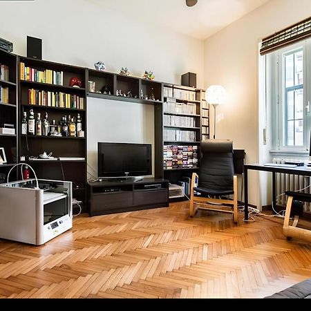 Entire Home/Apt In Milan Near Fairs And Navigli Esterno foto